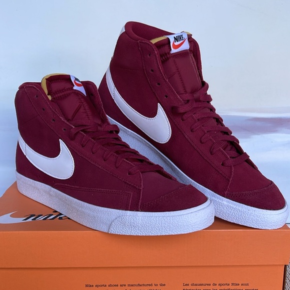 Nike Men’s Blazer Mid '77 Suede
Team Red/White/Black/White
Shoes
C11172-601 - Picture 5 of 16